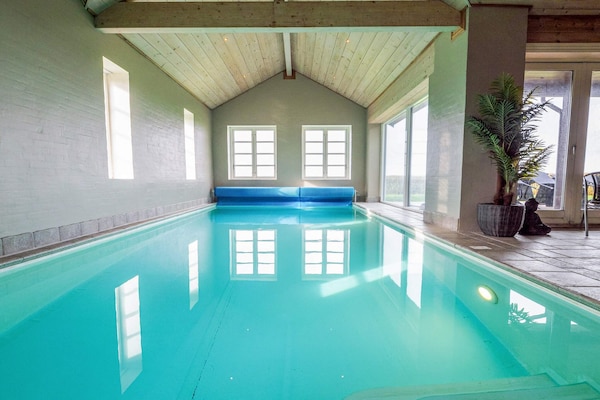Foto van Lodge met uitzicht op de Limfjord - Vakantiehuis in Spøttrup - Pool
