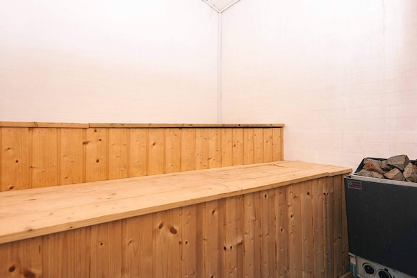 Foto van Gezellig poolhuis bij zee -- By Traum Ferienwohnungen - Sauna