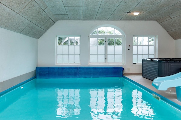 Foto van Luxe zwembadhuis nabij zee -- By Traum Ferienwohnungen - Pool