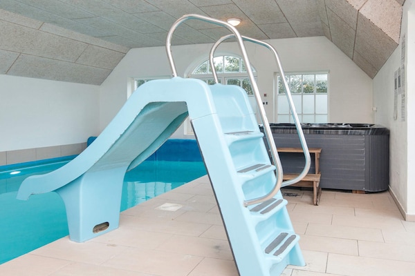 Foto van Luxe zwembadhuis nabij zee -- By Traum Ferienwohnungen - Pool