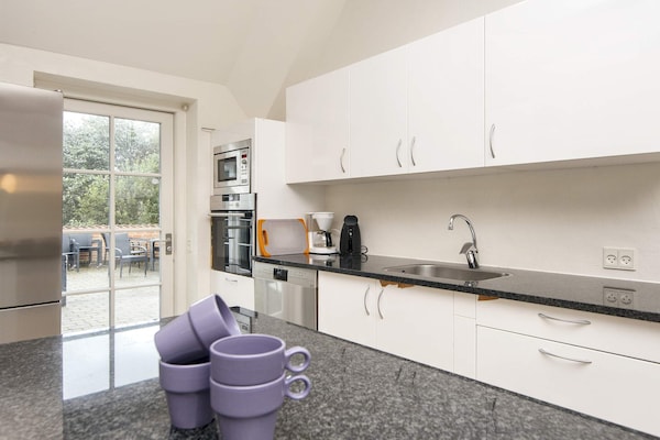 Foto van Luxe zwembadhuis nabij zee -- By Traum Ferienwohnungen - Indoor