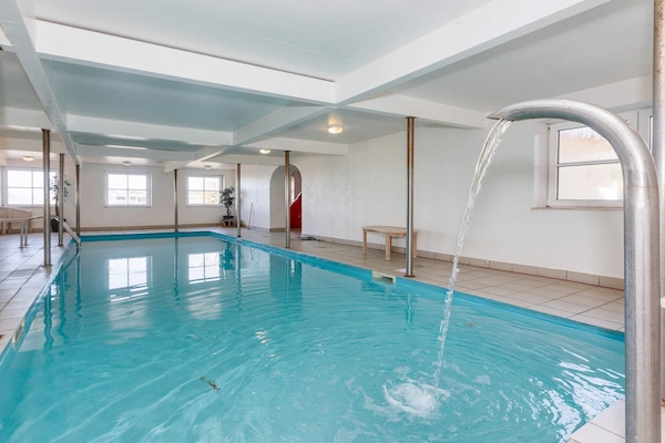 Foto van 26 persoons vakantie huis in Thyholm - Vakantiehuis in Thyholm - Pool