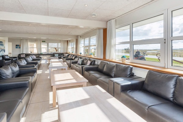 Foto van 26 persoons vakantie huis in Thyholm - Vakantiehuis in Thyholm - Indoor