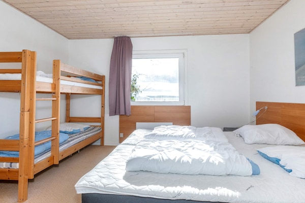 Foto van 26 persoons vakantie huis in Thyholm - Vakantiehuis in Thyholm - Indoor