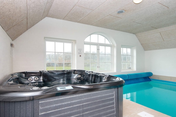 Foto van Luxe vakantieverblijf aan zee - Vakantiehuis in Ulfborg - Spa