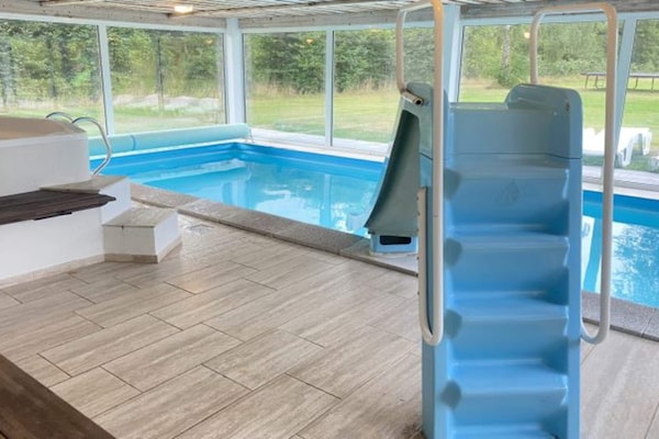 Foto van Luxe bos retraite -- By Traum Ferienwohnungen - Vakantiehuis in Karup J - Pool
