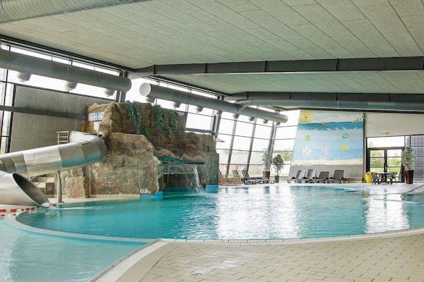 Foto van Vakantiehuis in een vakantiecentrum - Vakantiehuis in Blåvand - Pool