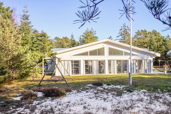 Foto van Luxe vakantieoord op de Balkan - Vakantiehuis in Nexø - Outdoor