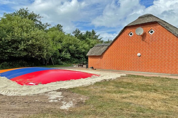 Foto van Luxe rietgedekte retraite -- By Traum Ferienwohnungen - Outdoor