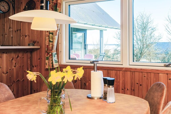 Foto van Panoramisch fjordverblijf met spabad - Vakantiehuis in Øster Assels - Indoor