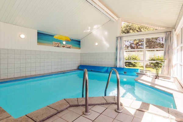 Foto van 4 sterren vakantie huis in Væggerløse - Vakantiehuis in Væggerløse - Pool