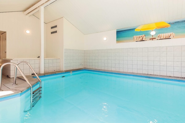 Foto van 4 sterren vakantie huis in Væggerløse - Vakantiehuis in Væggerløse - Pool
