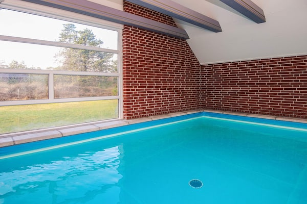 Foto van 4 sterren vakantie huis in Blåvand - Vakantiehuis in Blåvand - Pool