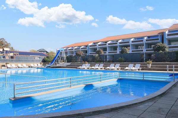 Foto van 6 persoons vakantie huis op een vakantie park in Faaborg - Pool