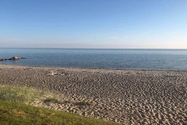 Foto van Privéparkeergelegenheid bij Vanggardsvej - Vakantiehuis in Otterup - WaterView