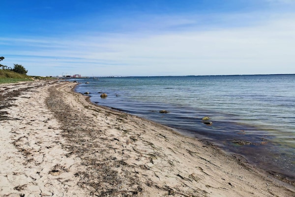 Foto van Gezellig zomerhuis nabij Ore Strand - Vakantiehuis in Vordingborg - WaterView