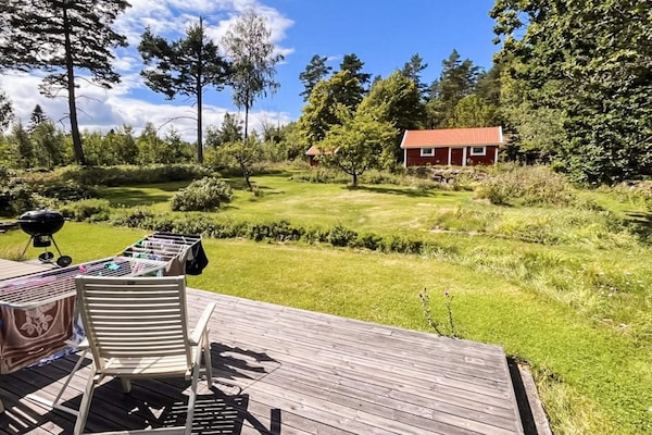 Foto van Schilderachtig huis aan het meer bij Askersund - Vakantiehuis in åMMEBERG - Outdoor