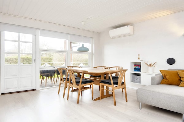 Foto van Gezellig toevluchtsoord nabij strand -- By Traum Ferienwohnungen - Indoor
