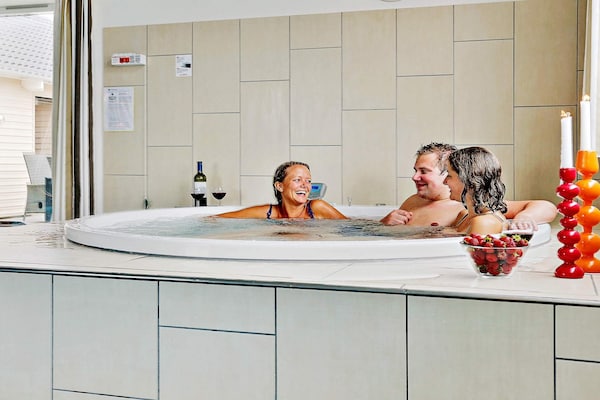 Foto van 22 persoons vakantie huis in Nexø - Vakantiehuis in Nexø - Spa