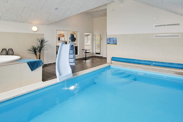 Foto van Luxe zwembadresort in Blavand - Vakantiehuis in Blåvand - Pool