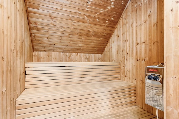 Foto van Luxe strandhuis Marielyst - Vakantiehuis in Væggerløse - Sauna