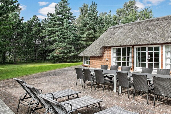 Foto van Luxe strandhuis Marielyst - Vakantiehuis in Væggerløse - Outdoor