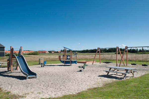 Foto van 6 persoons vakantie huis op een vakantie park in Løkken - View
