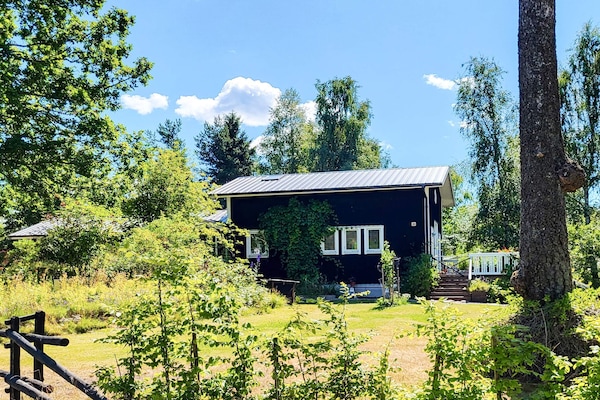 Foto van Kusthuisje met terras en barbecue - Vakantiehuis in FRÄNDEFORS - Outdoor