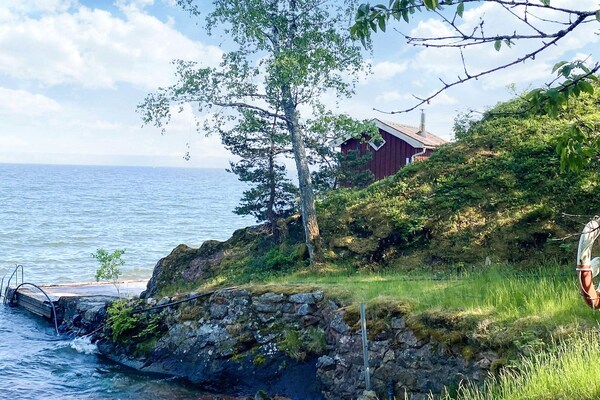 Foto van Kusthuisje met terras en barbecue - Vakantiehuis in FRÄNDEFORS - Untagged