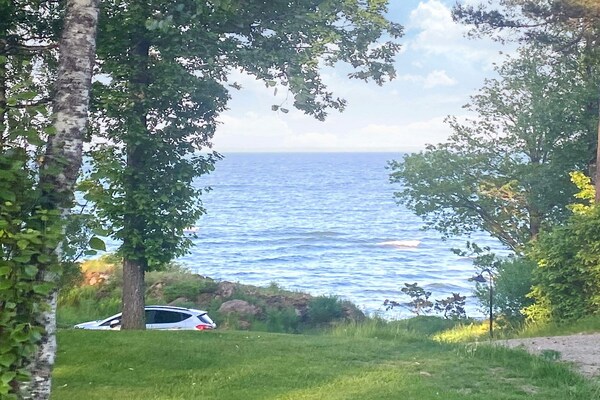 Foto van Kusthuisje met terras en barbecue - Vakantiehuis in FRÄNDEFORS - Untagged