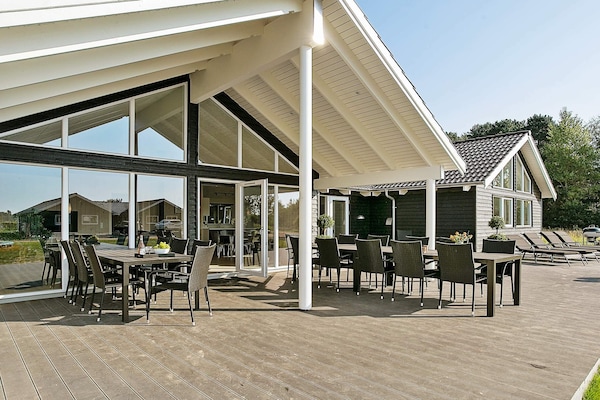 Foto van Luxe villa met zwembad -- By Traum Ferienwohnungen - Outdoor