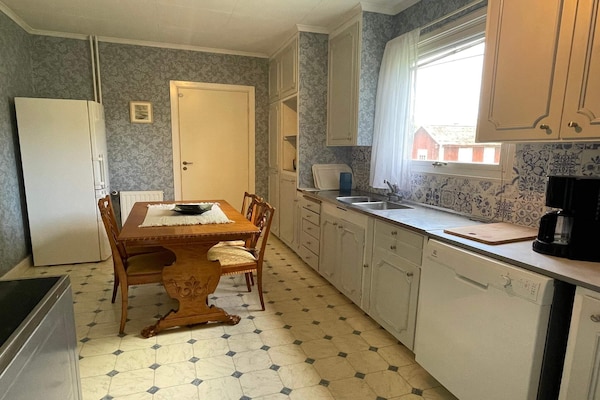 Foto van Vakantiehuis in Ruda met terras - Vakantiehuis in Ruda - Indoor