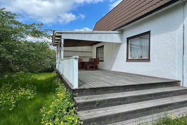 Foto van Vakantiehuis in Ruda met terras - Vakantiehuis in Ruda - Outdoor