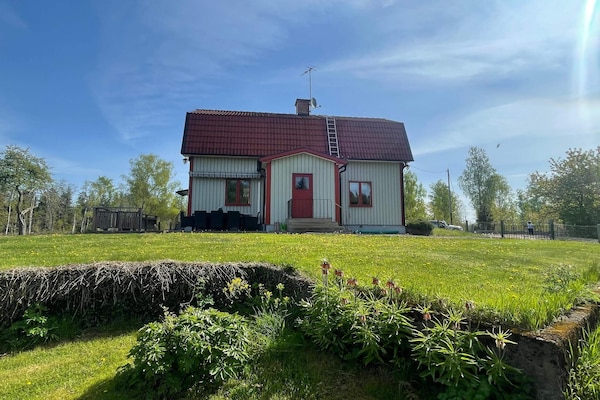 Foto van Afgelegen huis met tuin en meren - Vakantiehuis in Kristdala - Outdoor