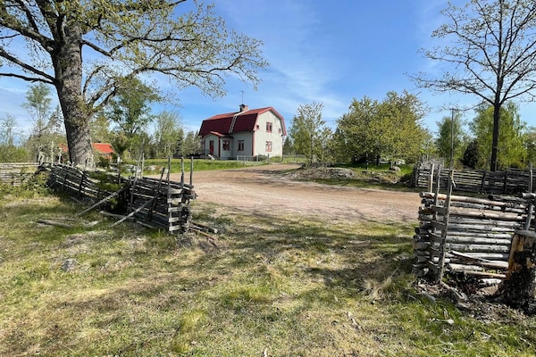 Foto van Afgelegen huis met tuin en meren - Vakantiehuis in Kristdala - Outdoor