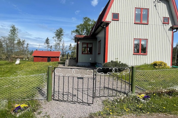 Foto van Afgelegen huis met tuin en meren - Vakantiehuis in Kristdala - Outdoor
