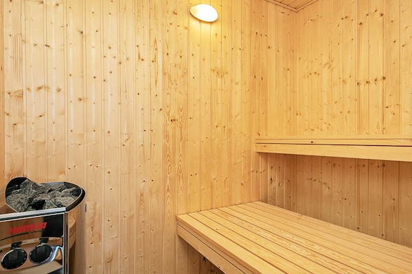 Foto van Luxe vakantieverblijf in Marielyst - Vakantiehuis in Idestrup - Sauna