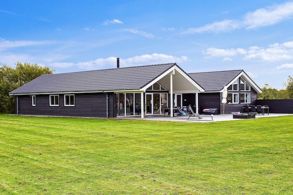 Foto van Luxe vakantieverblijf in Marielyst - Vakantiehuis in Idestrup - View