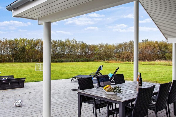 Foto van Luxe vakantieverblijf in Marielyst - Vakantiehuis in Idestrup - View