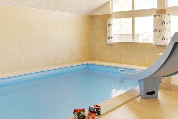 Foto van Luxe vakantieverblijf in Marielyst - Vakantiehuis in Idestrup - Pool