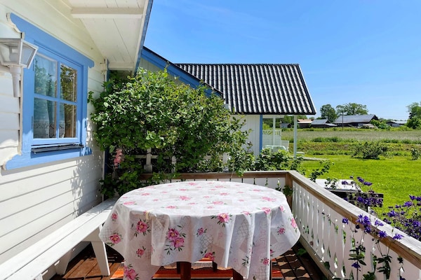 Foto van Charmant tuinhuisje in Levide - Vakantiehuis in HEMSE - Outdoor