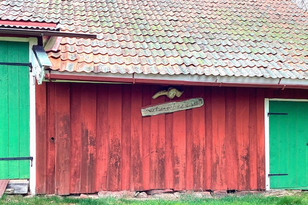 Foto van Rustig rood huis in het schilderachtige Dalsland - Vakantiehuis in mellerud - Outdoor