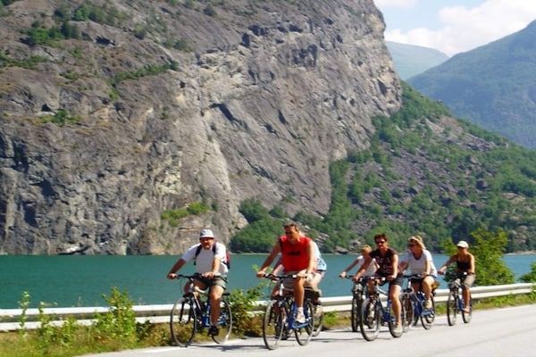 Foto van De perfecte uitvalsbasis voor fjordwandelingen en fietstochten. - WaterView