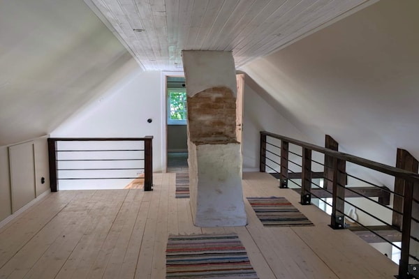 Foto van Rustig toevluchtsoord op het platteland met terras - Indoor