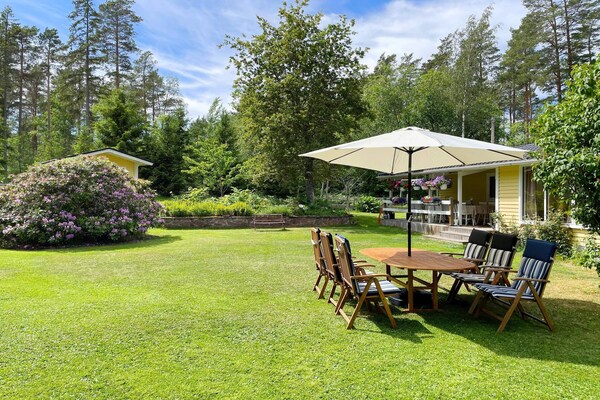 Foto van Gezellig zomerverblijf in Graddo - Vakantiehuis in Gräddö - Outdoor