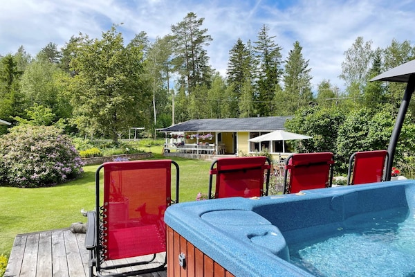 Foto van Gezellig zomerverblijf in Graddo - Vakantiehuis in Gräddö - Spa