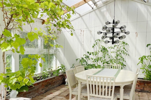 Foto van Gezellig zomerverblijf in Graddo - Vakantiehuis in Gräddö - Outdoor