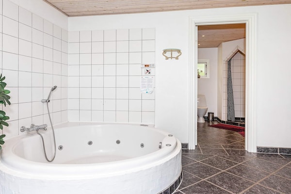 Foto van 19 persoons vakantie huis in Løgstør-By Traum - Vakantiehuis in Løgstør - Spa