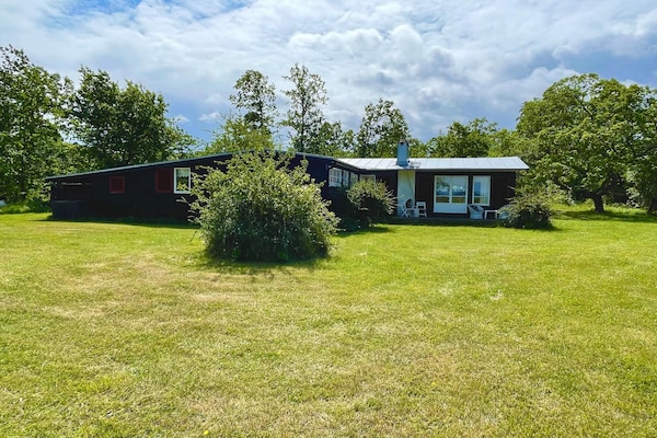 Foto van Gezellig vakantiehuis aan zee in Grankullavik - Vakantiehuis in Byxelkrok - Outdoor
