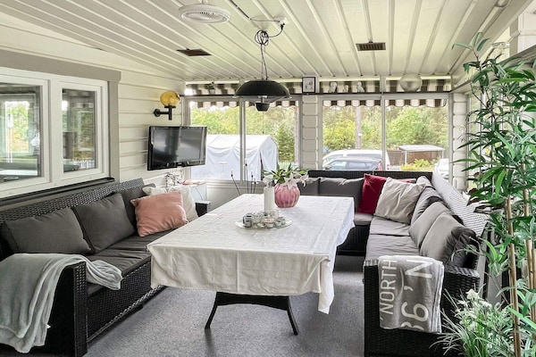 Foto van Villa in de archipel met zwembad en terras - Vakantiehuis in GAMLEBY - Indoor